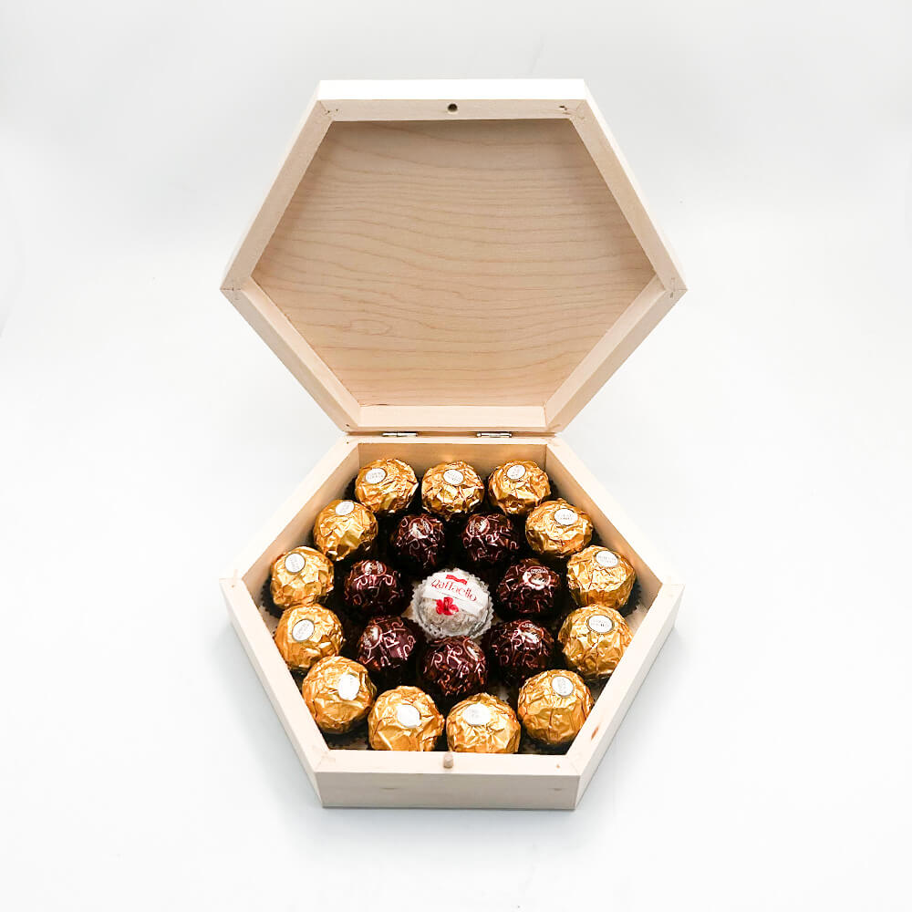 czekoladki Ferrero w drewnianym pudełku